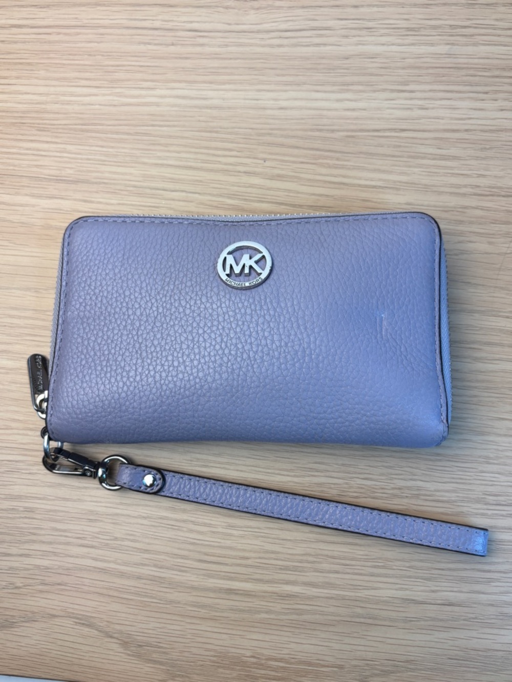 Michael Kors Fulton Lavender Pebbled Leather Wristlet Wallet Silvertone Logo